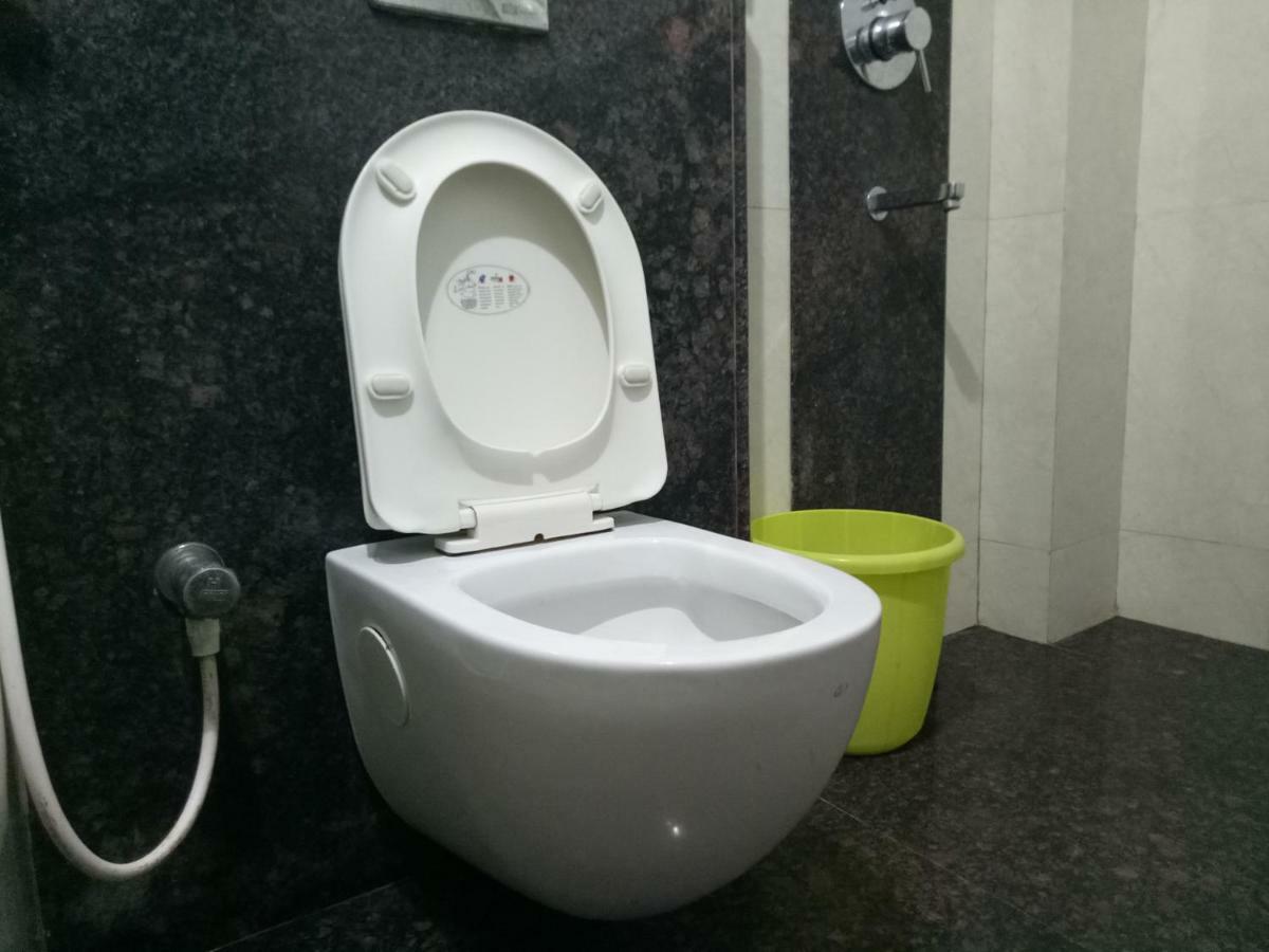 Assam Jatri Niwas Hotel Puri Ngoại thất bức ảnh