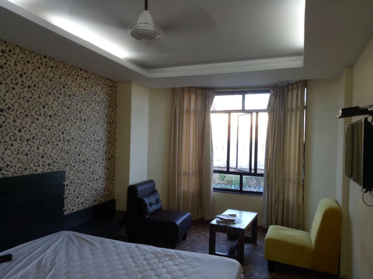 Assam Jatri Niwas Hotel Puri Ngoại thất bức ảnh